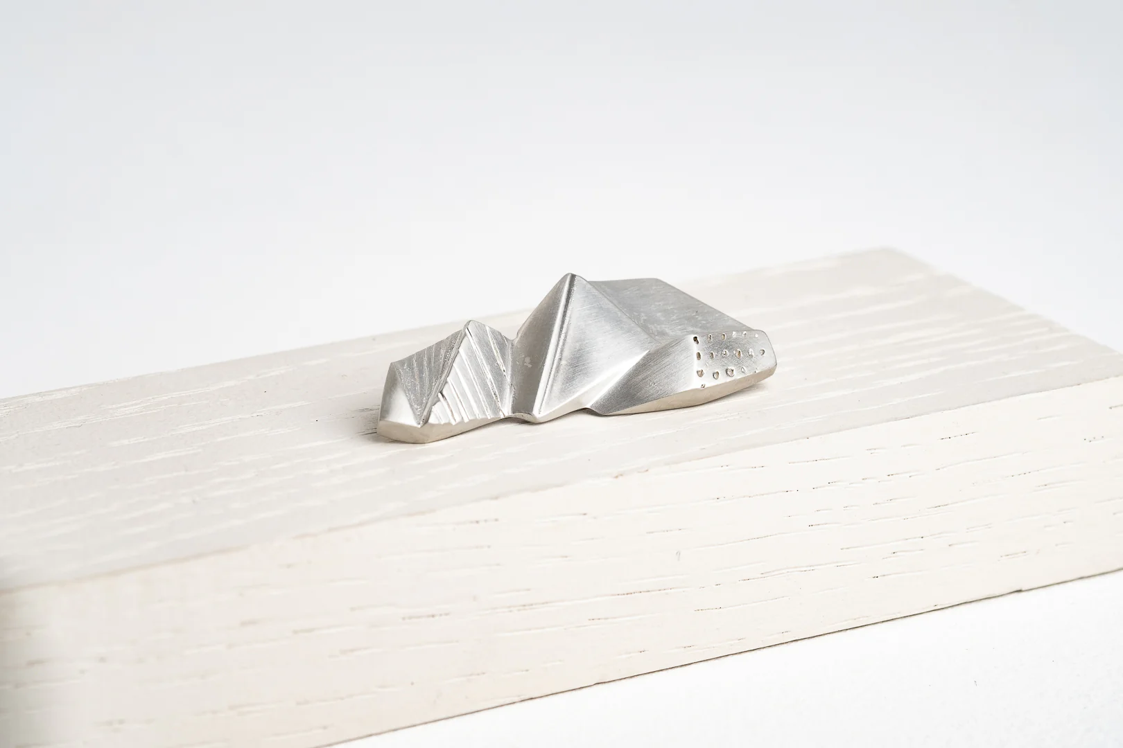 Adelaide Festival Centre 50th Anniversary Brooch - Image 2