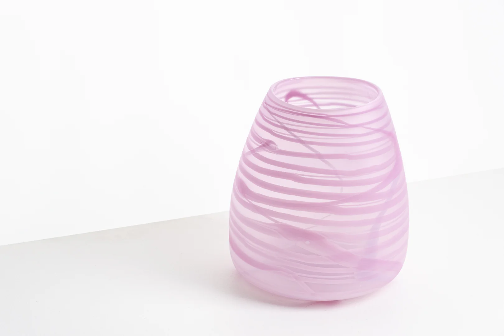 Ethereal Vase - Image 2