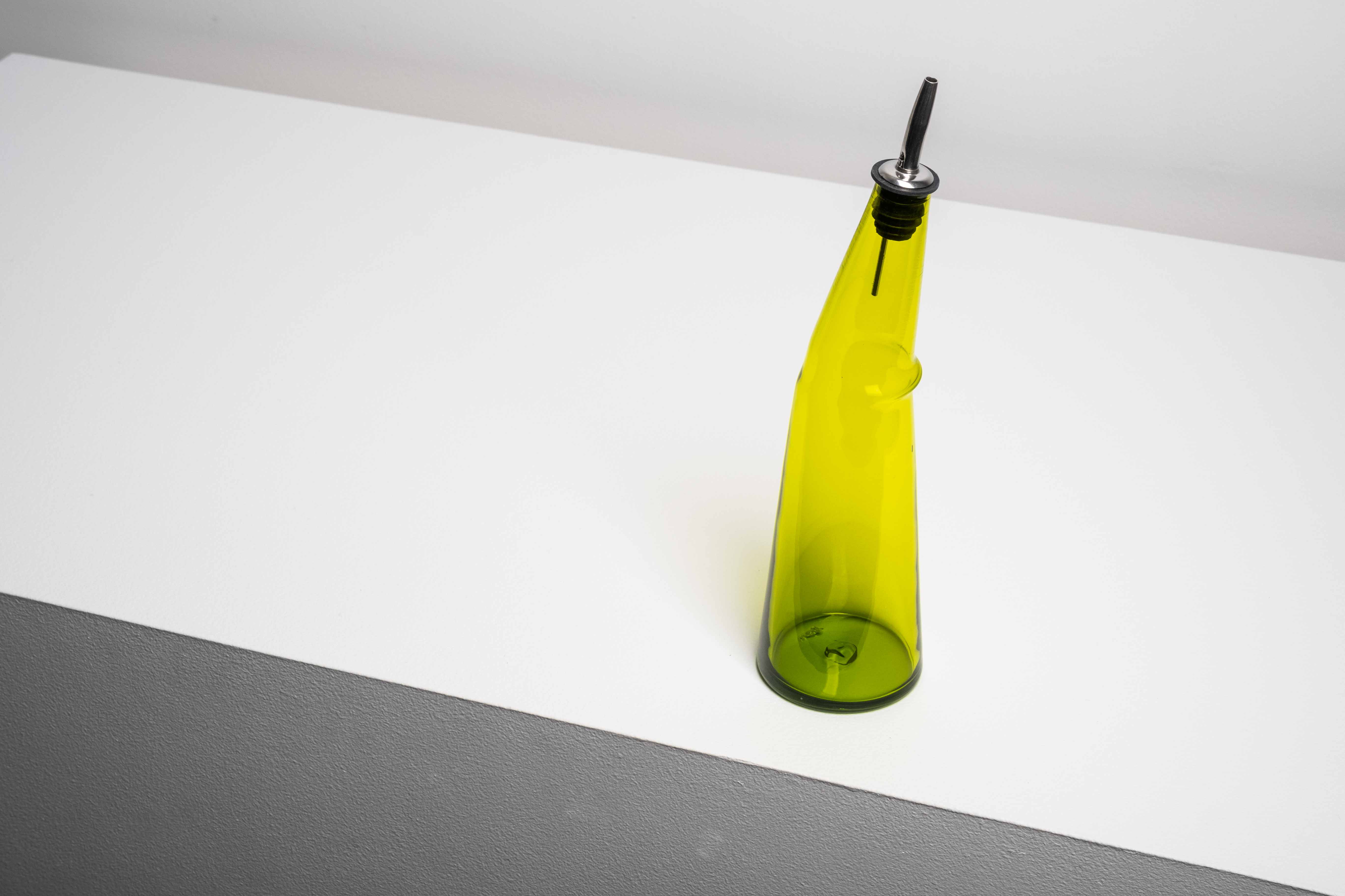 Kink Oil Bottle - Image 8
